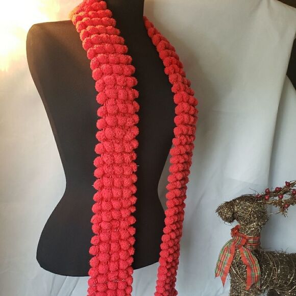 5/$25 Handmade Puffer Scarf - Picture 3 of 3